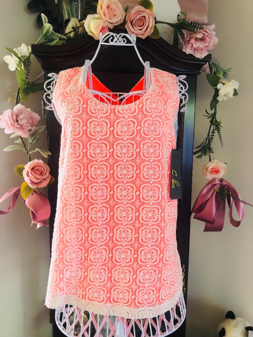 Just in NWT C Luce Lace & Coral Sleeveless Top in Summer Vibes